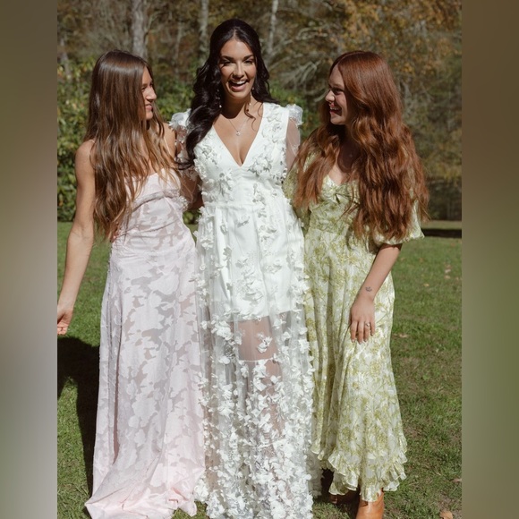 Helsi Blair Long-Sleeve V-Neck Floral Maxi Dress - Picture 3 of 6